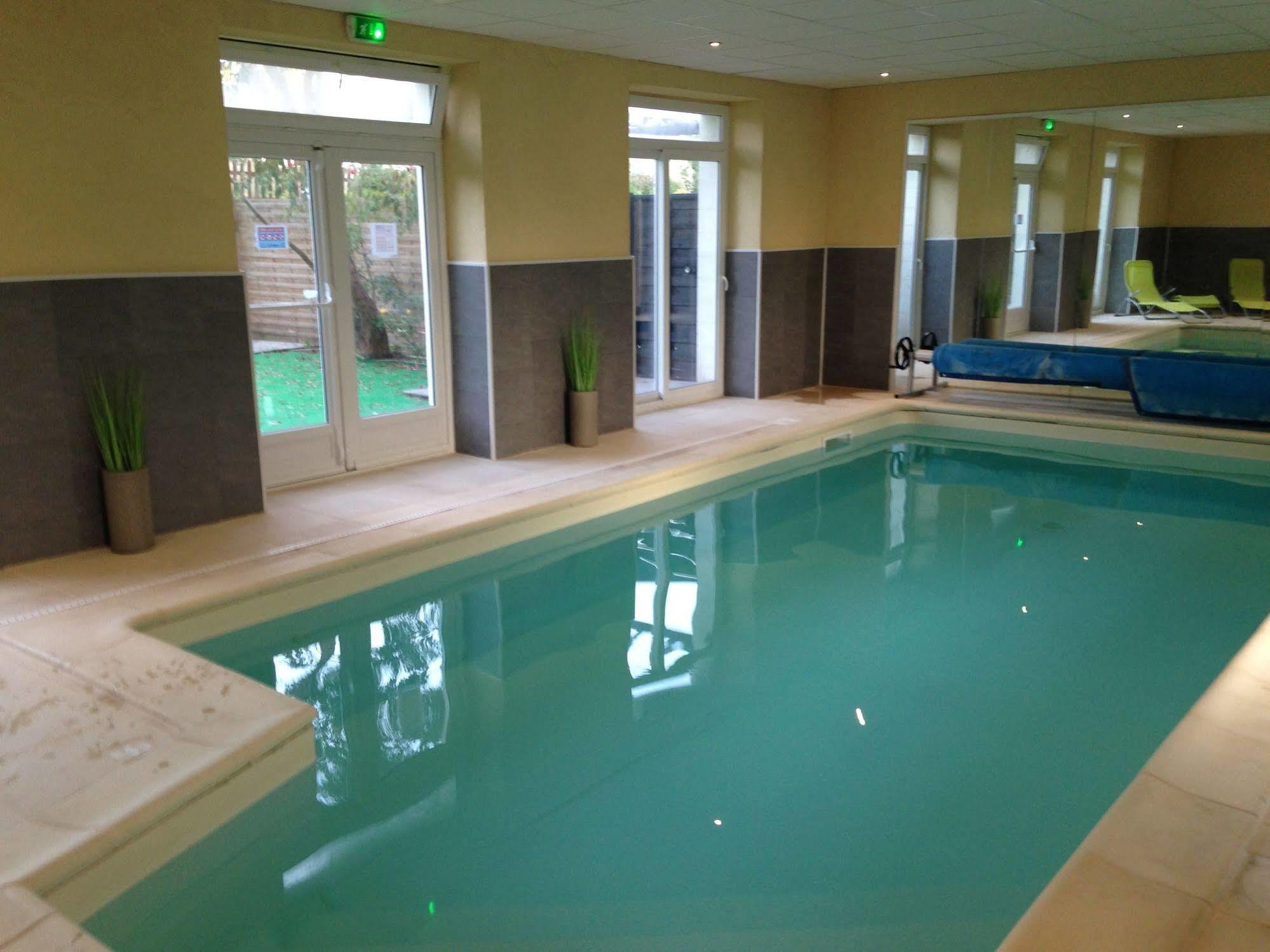 Auberge De La Luzerne Bernieres-sur-Mer Экстерьер фото